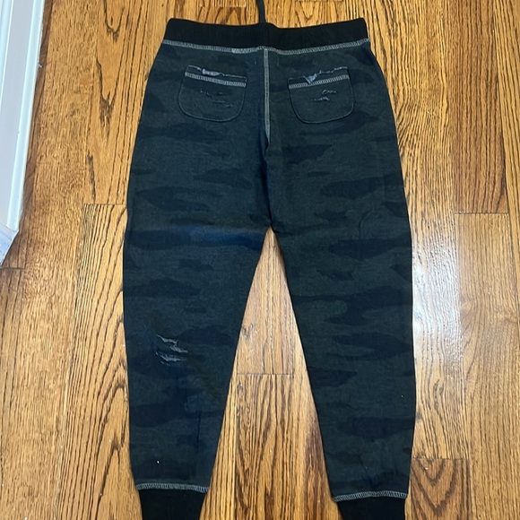 BNWT Smiley Matching Jogging Set - Picture 11 of 11